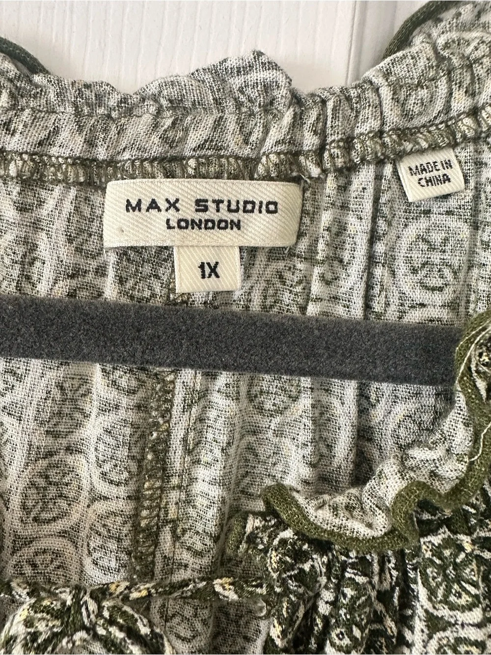 Max Studio Olive Printed Sleeveless Maxi Dress - Picture 4 of 8